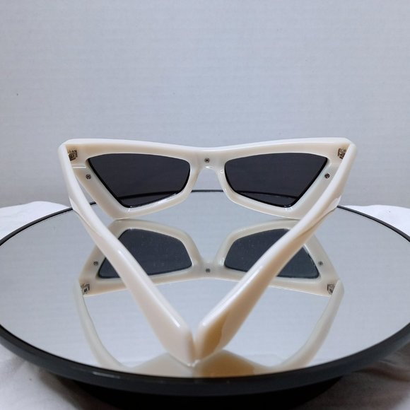 Diva Eyes Sunglasses - Beige